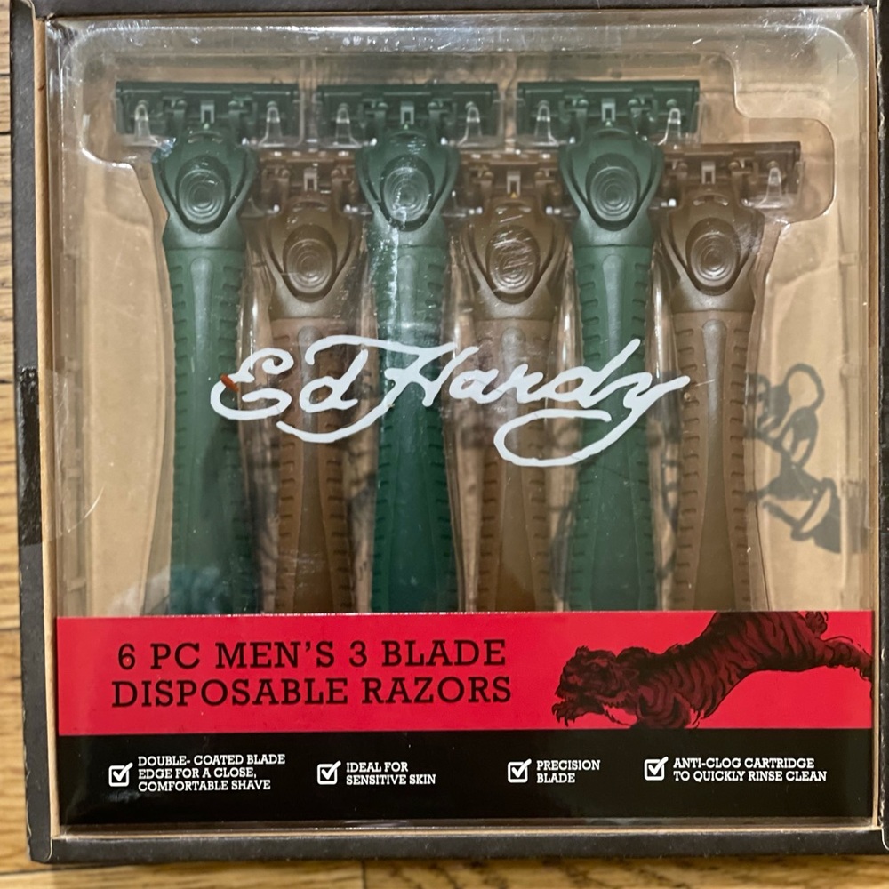 Ed hardy set of 6 blades